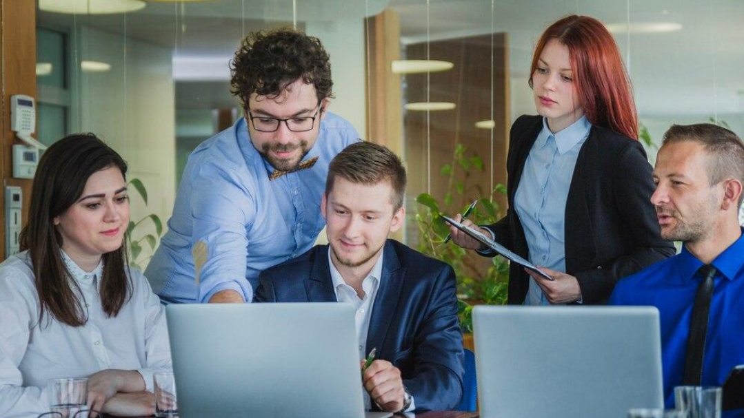 Study-MKOR-Employee-Sentiment-2025-ft