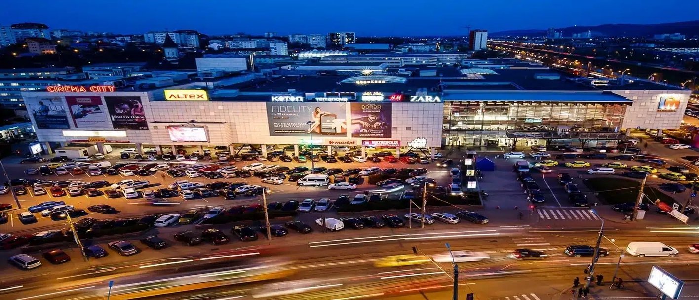 iulius-mall-iasi-noaptea